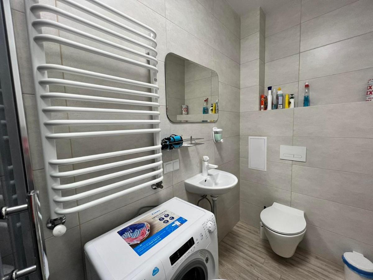 Transfer Apartament І.Franka 59 Leópolis Exterior foto